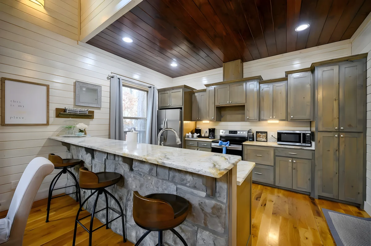 Wander Broken Bow Glade