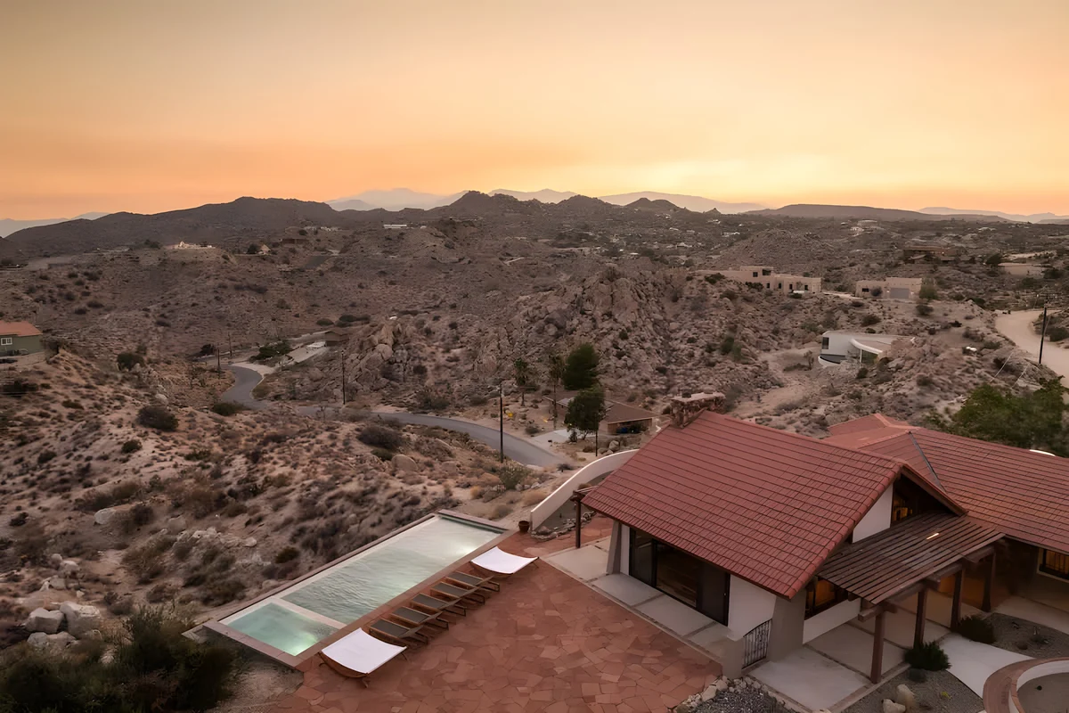 Wander Yucca Valley Solstice