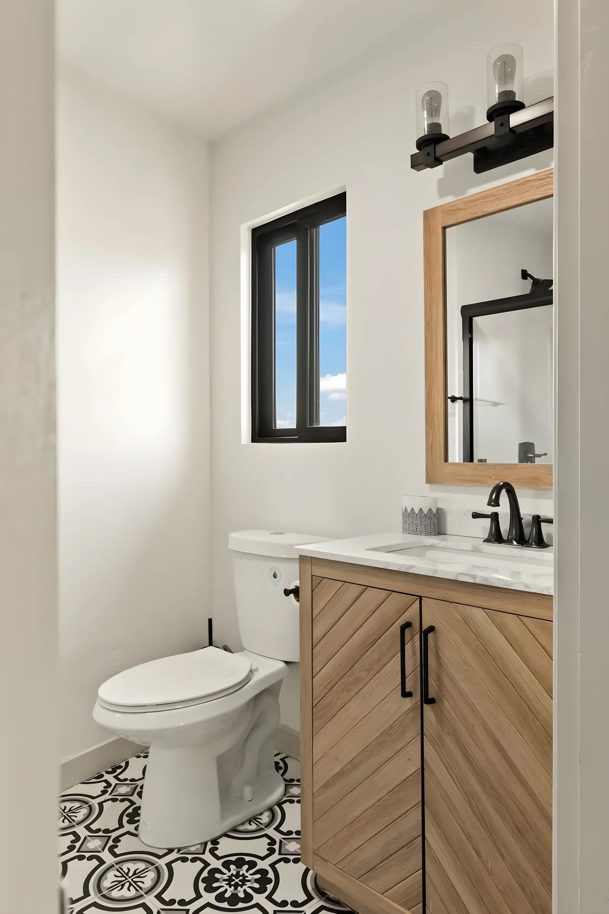 Wander Yucca Valley Solstice