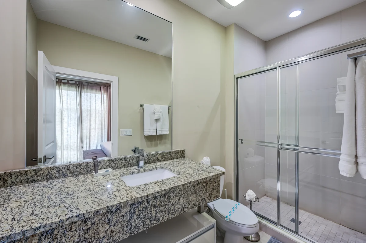 Wander Orlando Village Yards