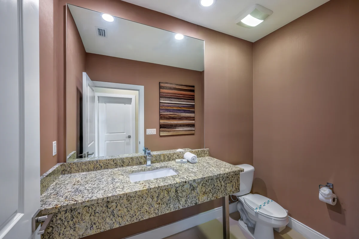 Wander Orlando Village Yards