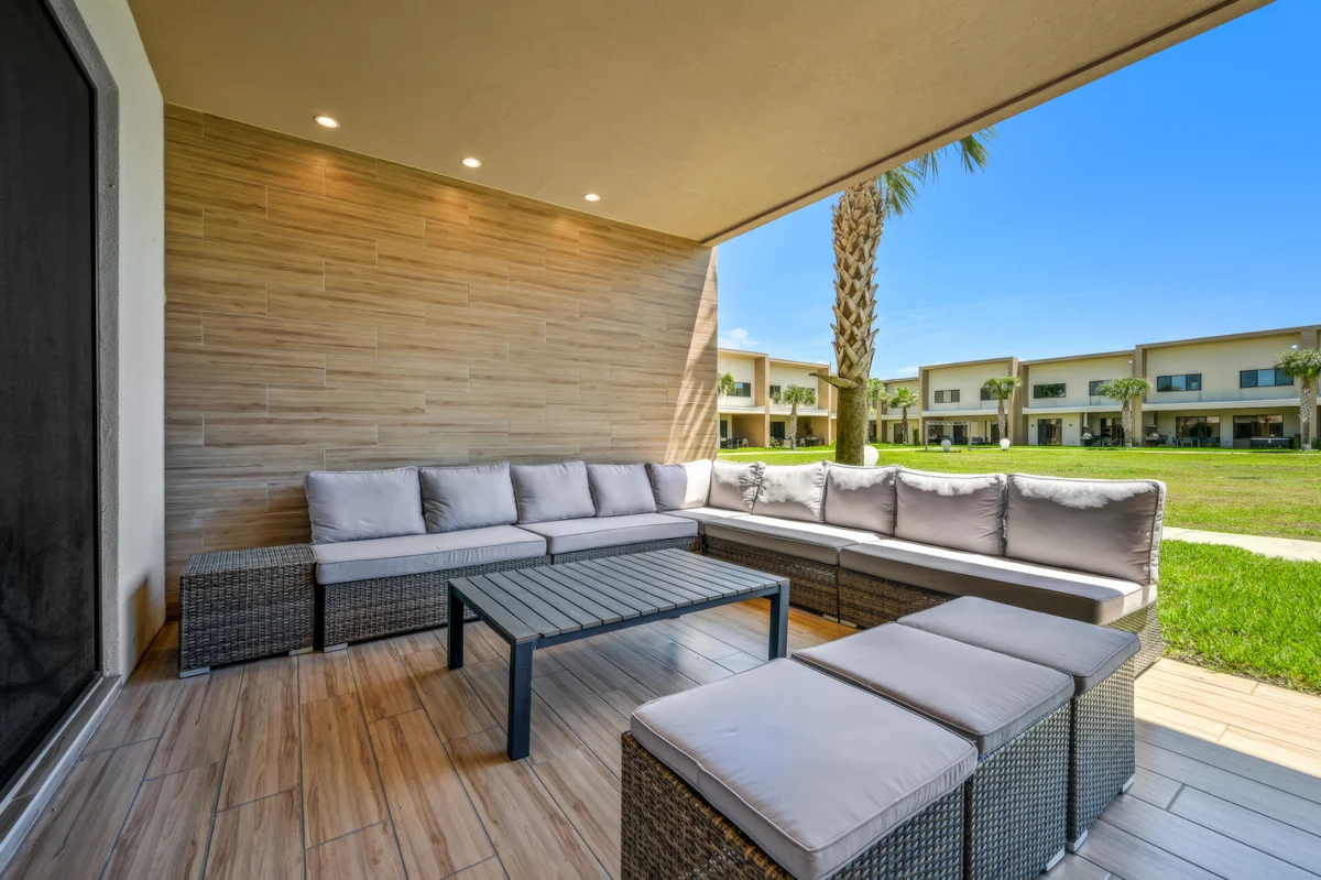 Wander Orlando Charm