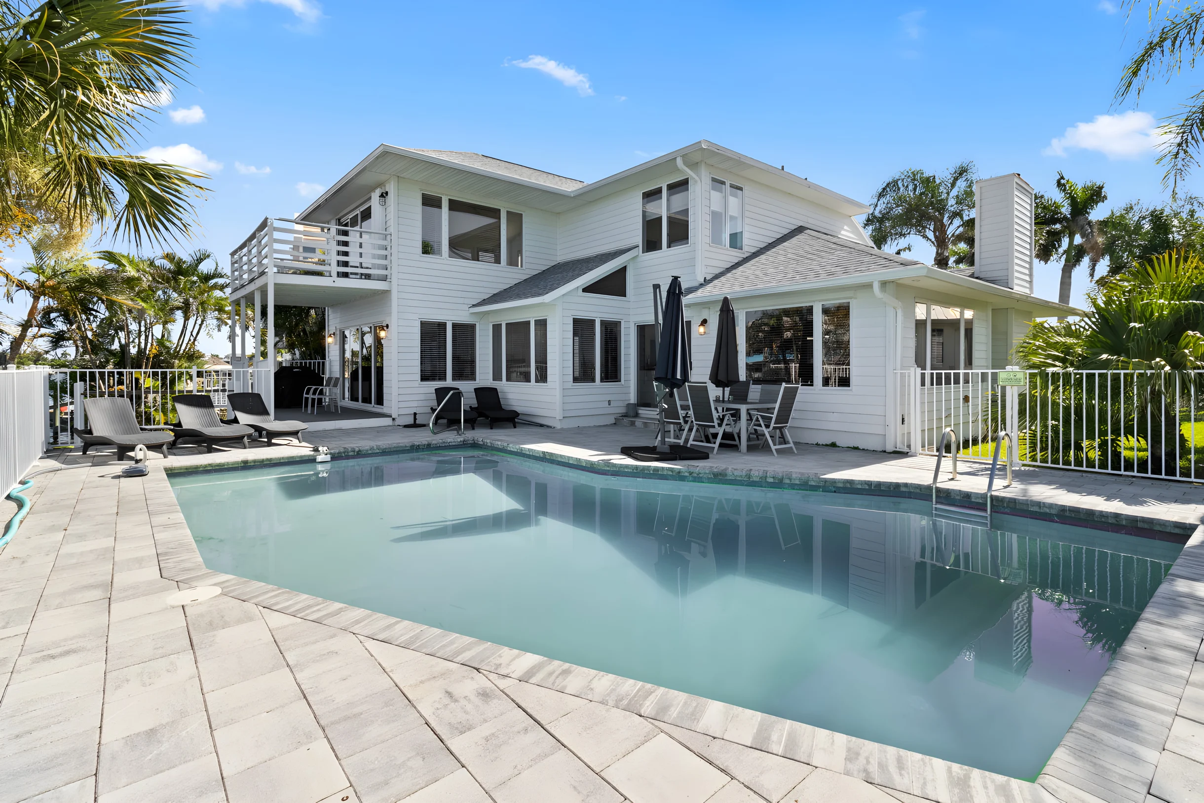 Home in Cape Coral property photo 2