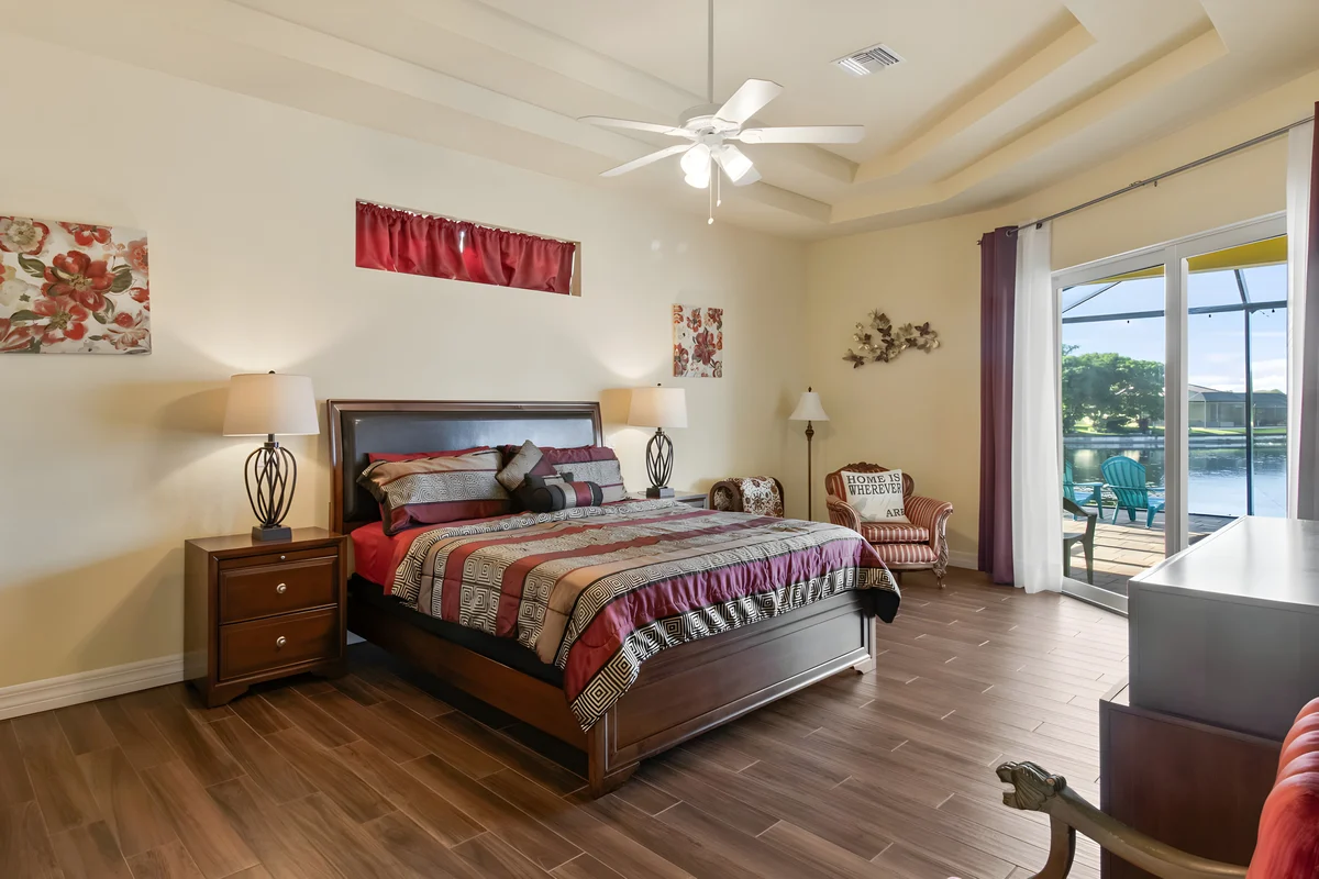 Bedroom 1 image 1