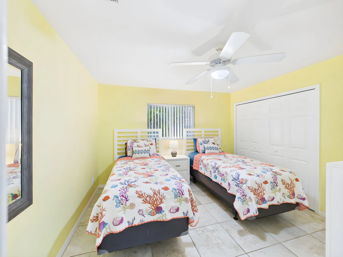 Bedroom 3 image 1