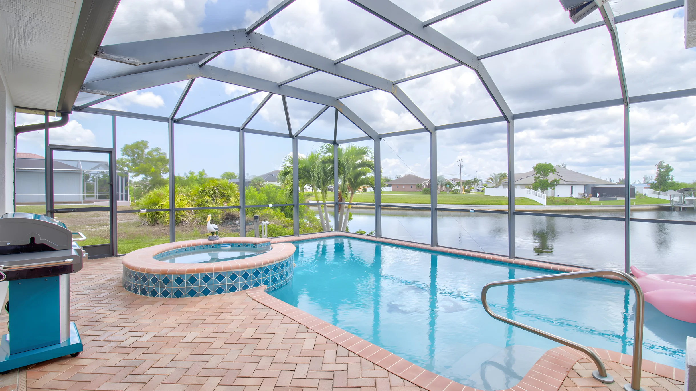 Home in Cape Coral property photo 1