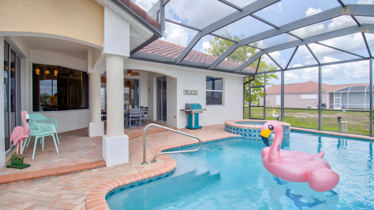 Home in Cape Coral property photo 2
