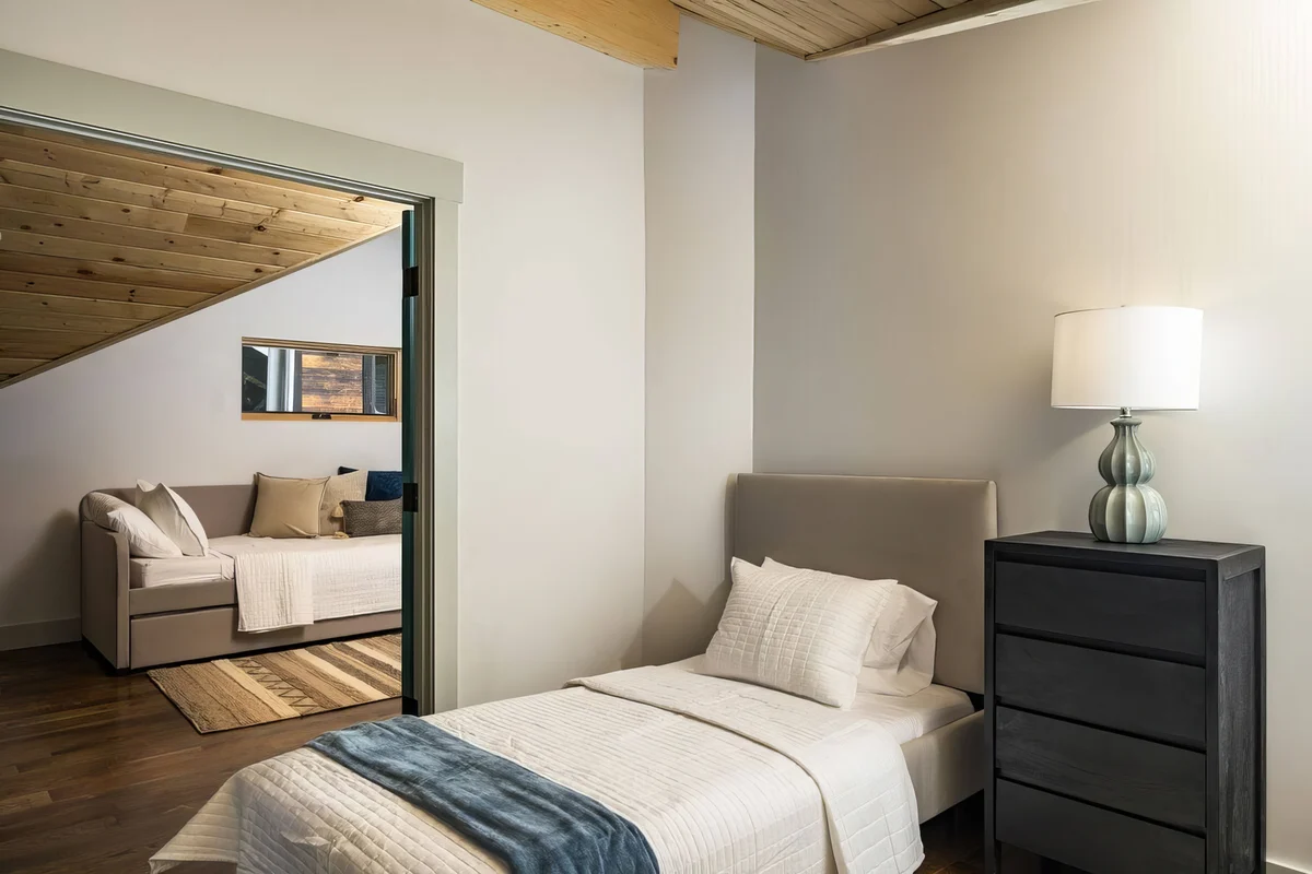 Wander Breckenridge Snowcrest