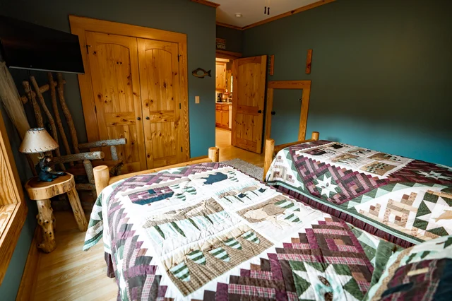 Bedroom 1 image 1