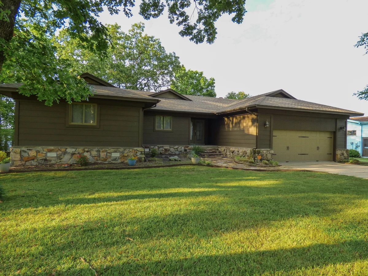 Home in Heber Springs property photo 2