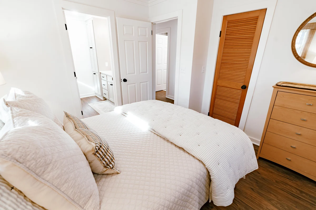 Bedroom 1 image 1