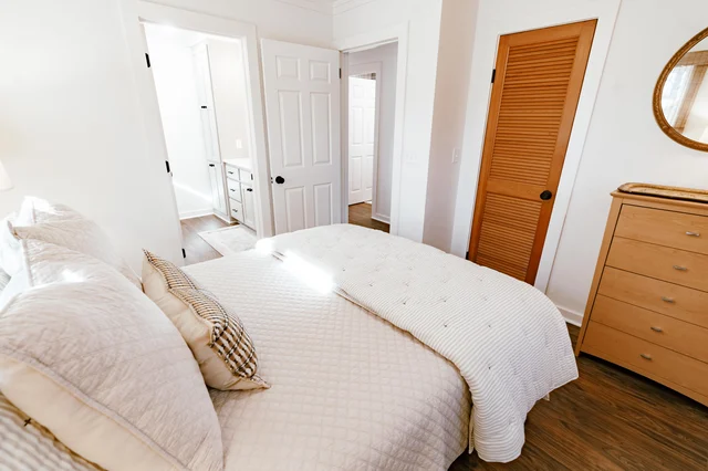 Bedroom 1 image 1
