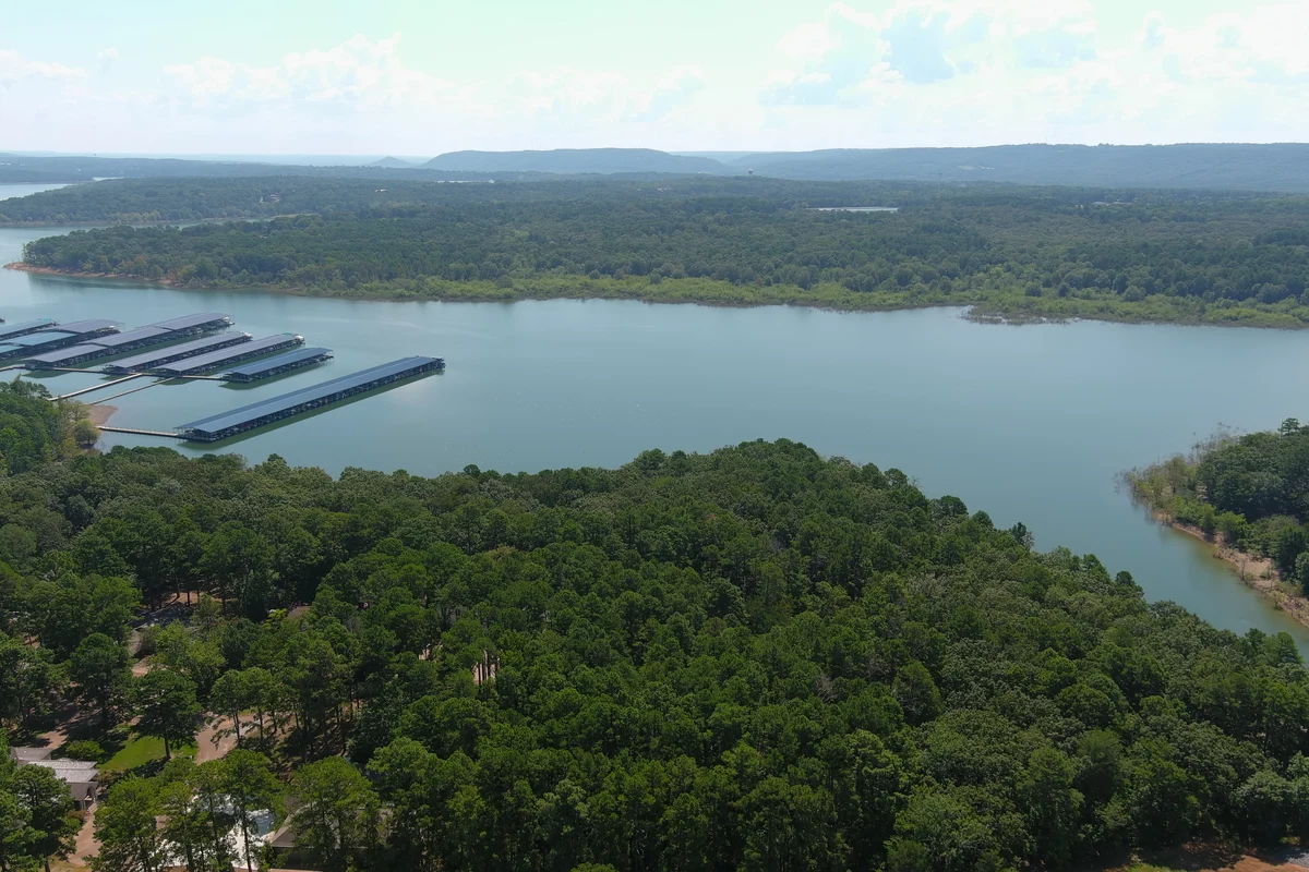Home in Heber Springs property photo 2