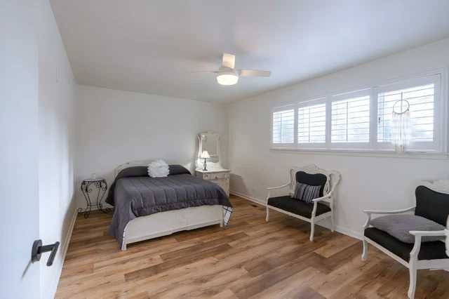 Bedroom 1 image 1