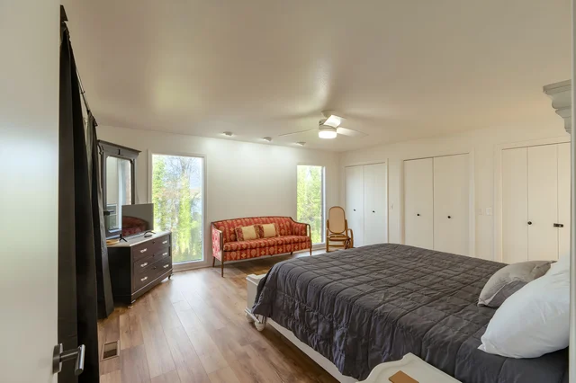 Bedroom 3 image 1