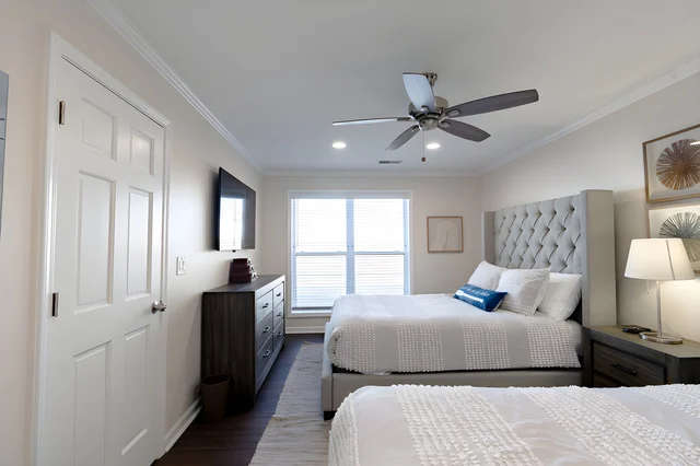 Bedroom 1 image 1