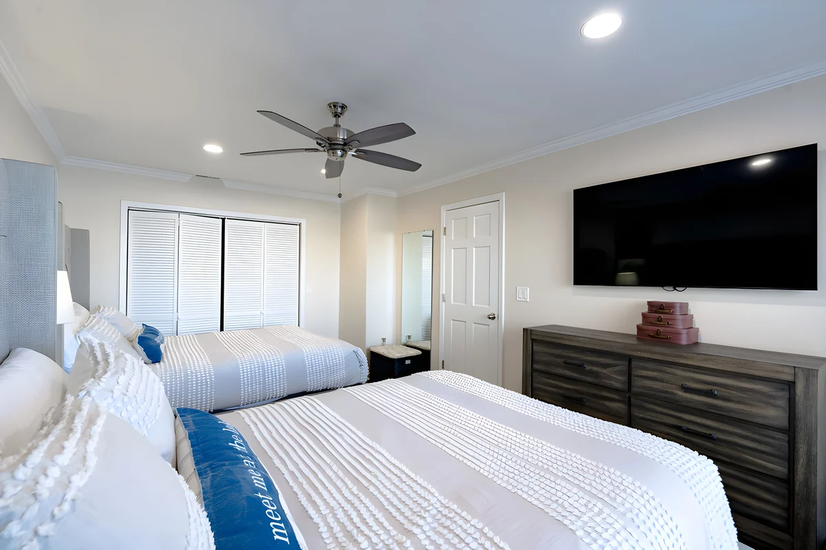 Bedroom 3 image 1
