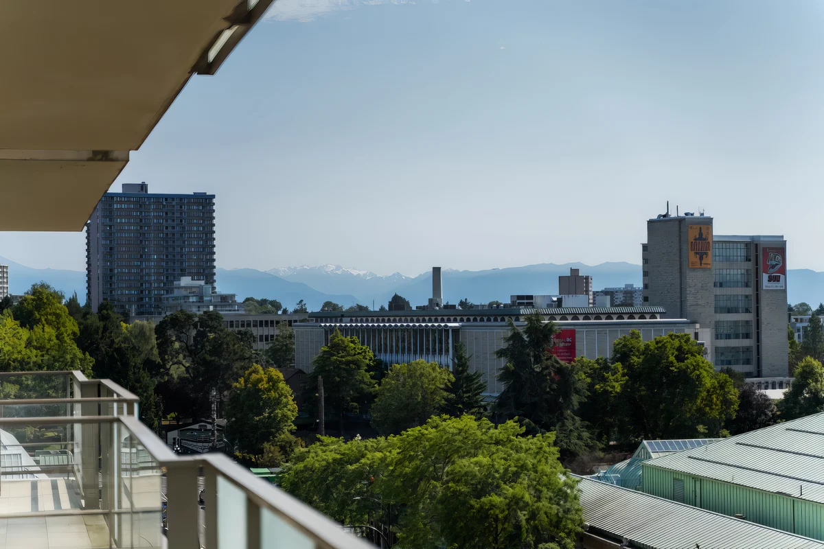 Wander Victoria Crest