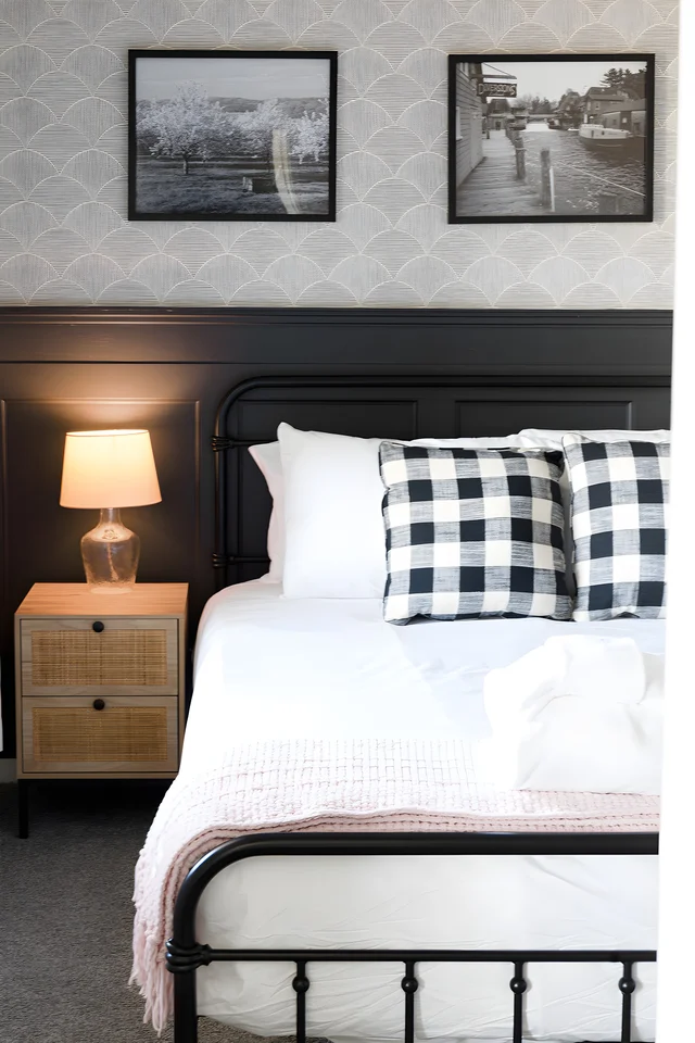 Bedroom 1 image 1