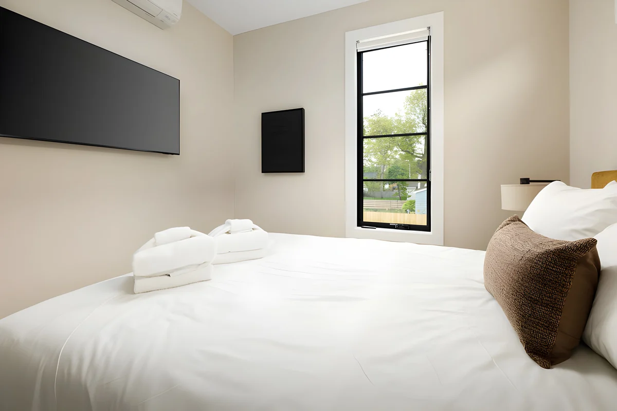 Bedroom 1 image 1