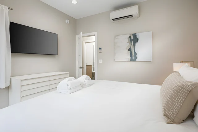 Bedroom 2 image 1