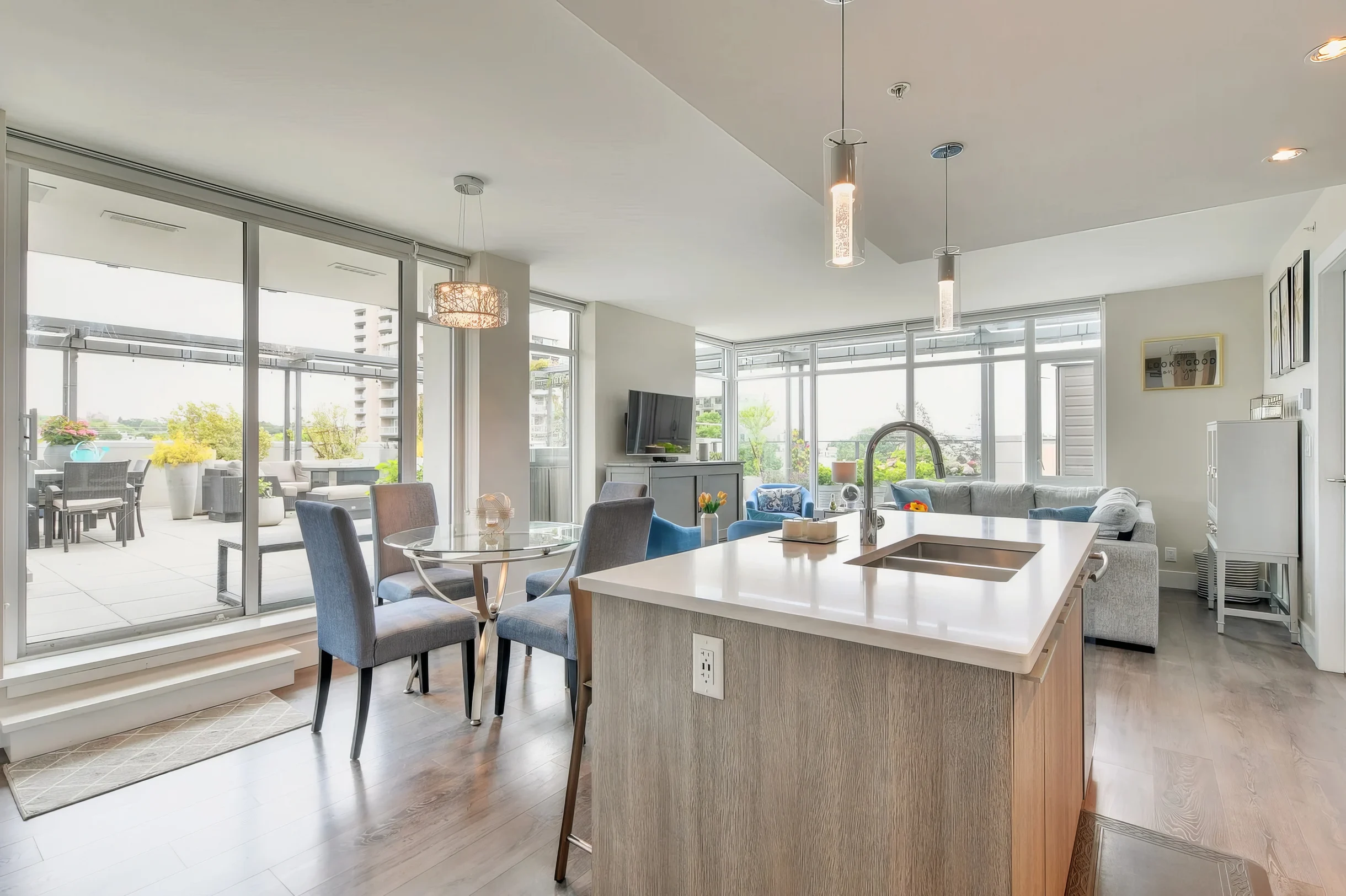 Wander Victoria Downtown #25