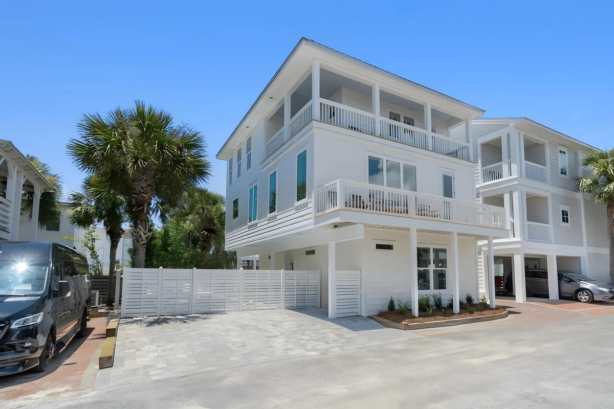 Wander Seagrove Escape