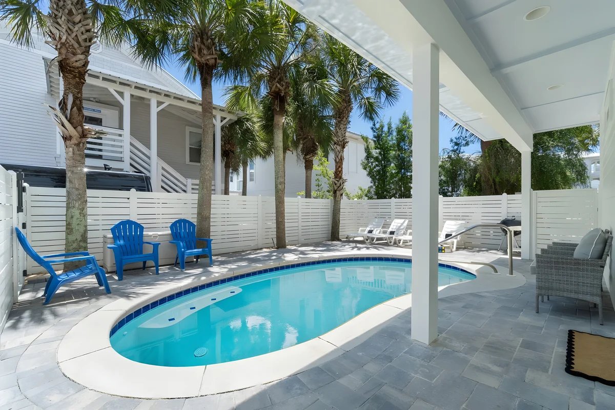 Wander Seagrove Escape