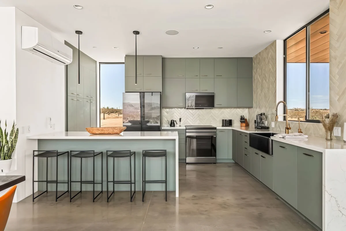 Wander Joshua Tree Escape #24