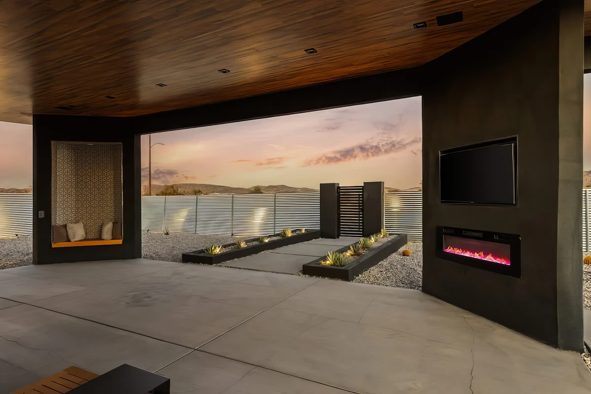 Wander Joshua Tree Starfall