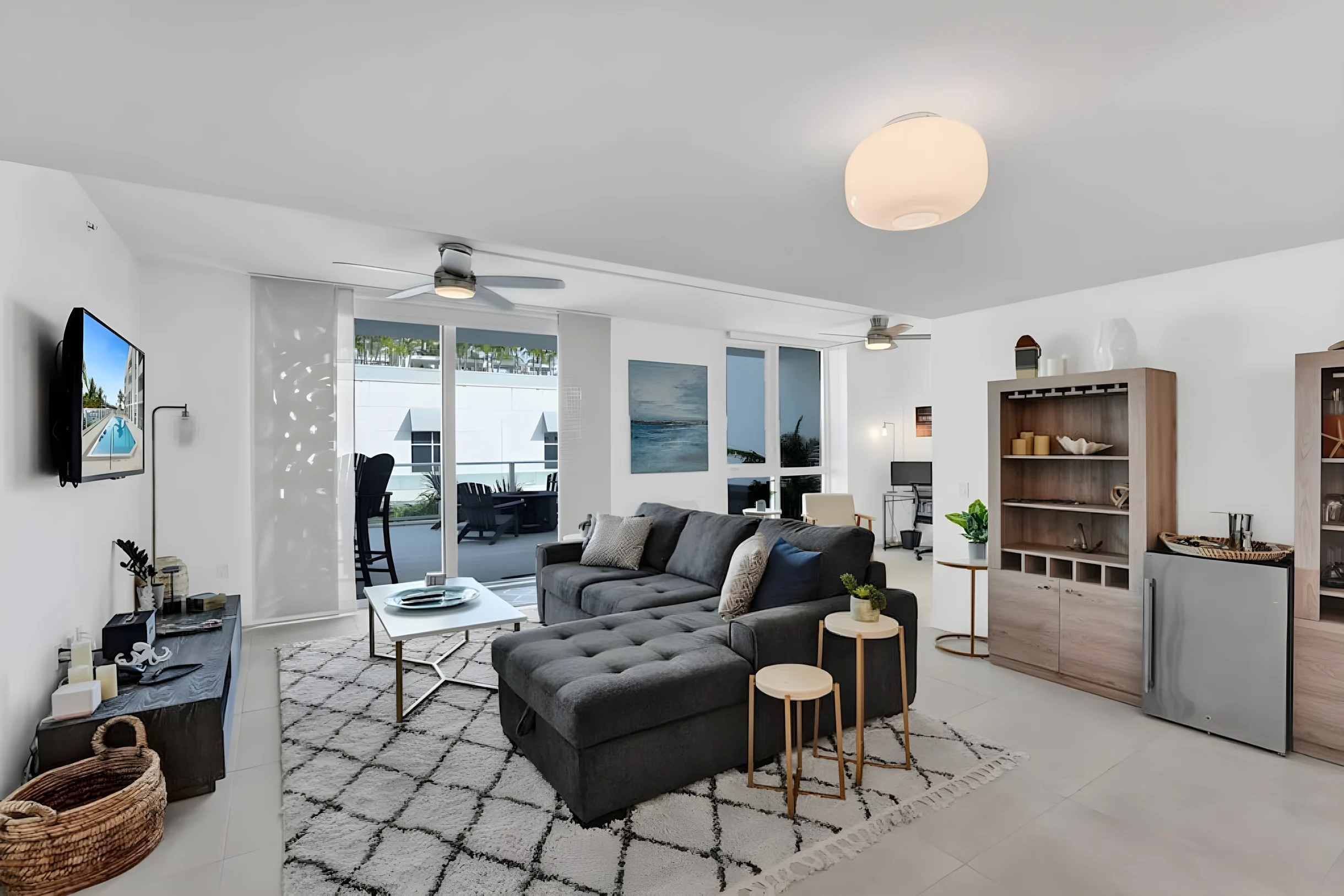 Lux Beach Condo. Hotel Amenities #11