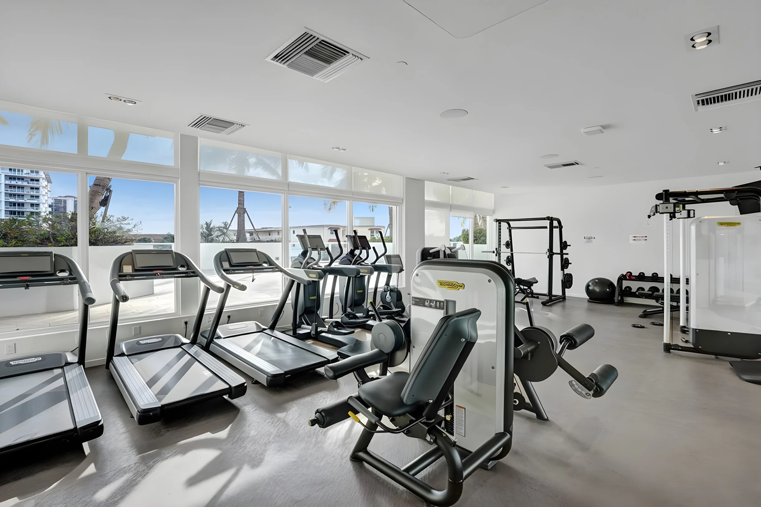 Lux Beach Condo. Hotel Amenities #9