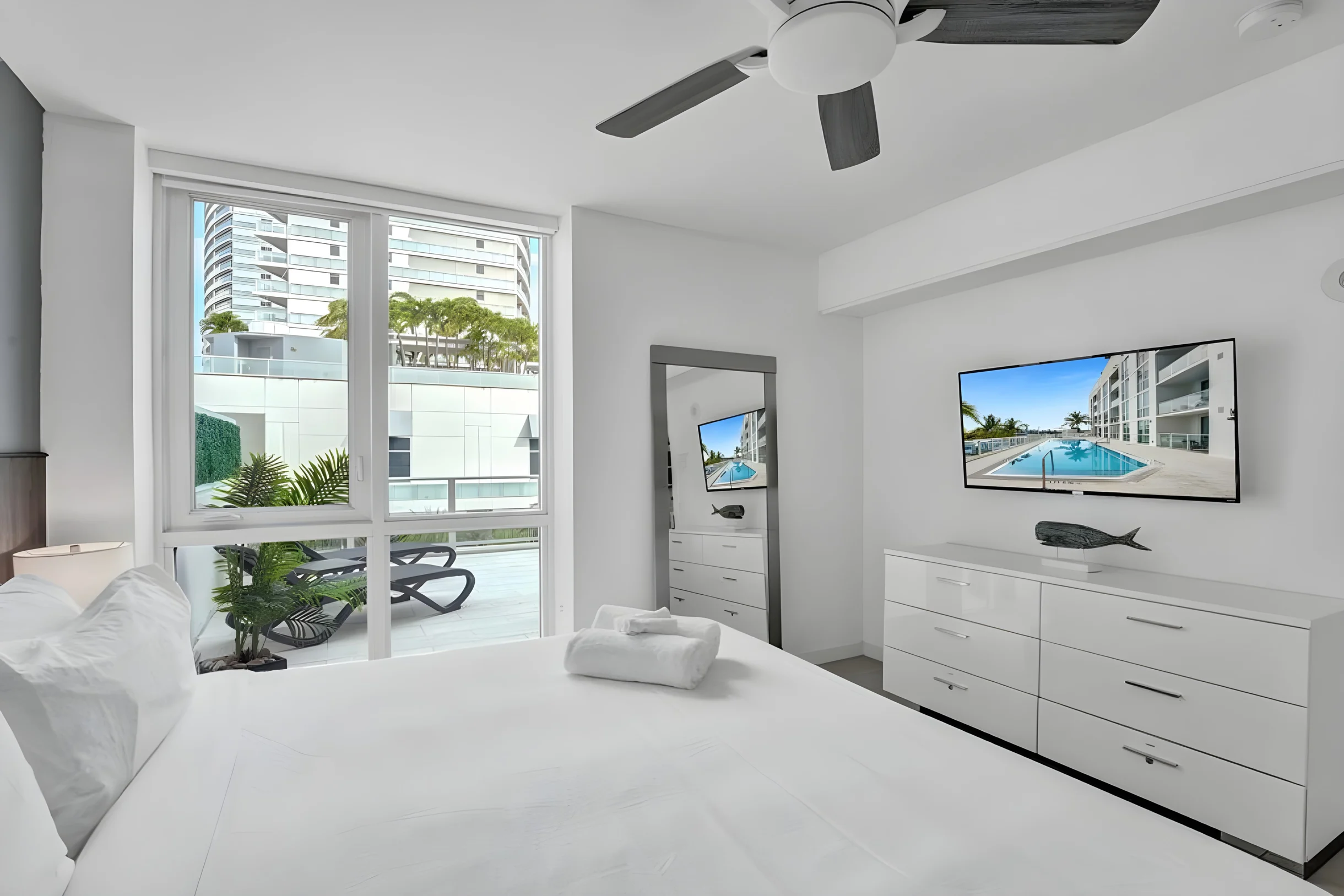 Lux Beach Condo. Hotel Amenities #24