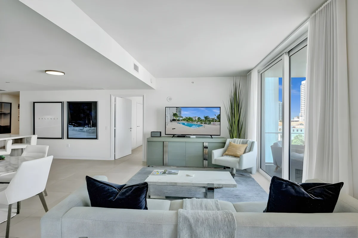 Wander Fort Lauderdale Dunes