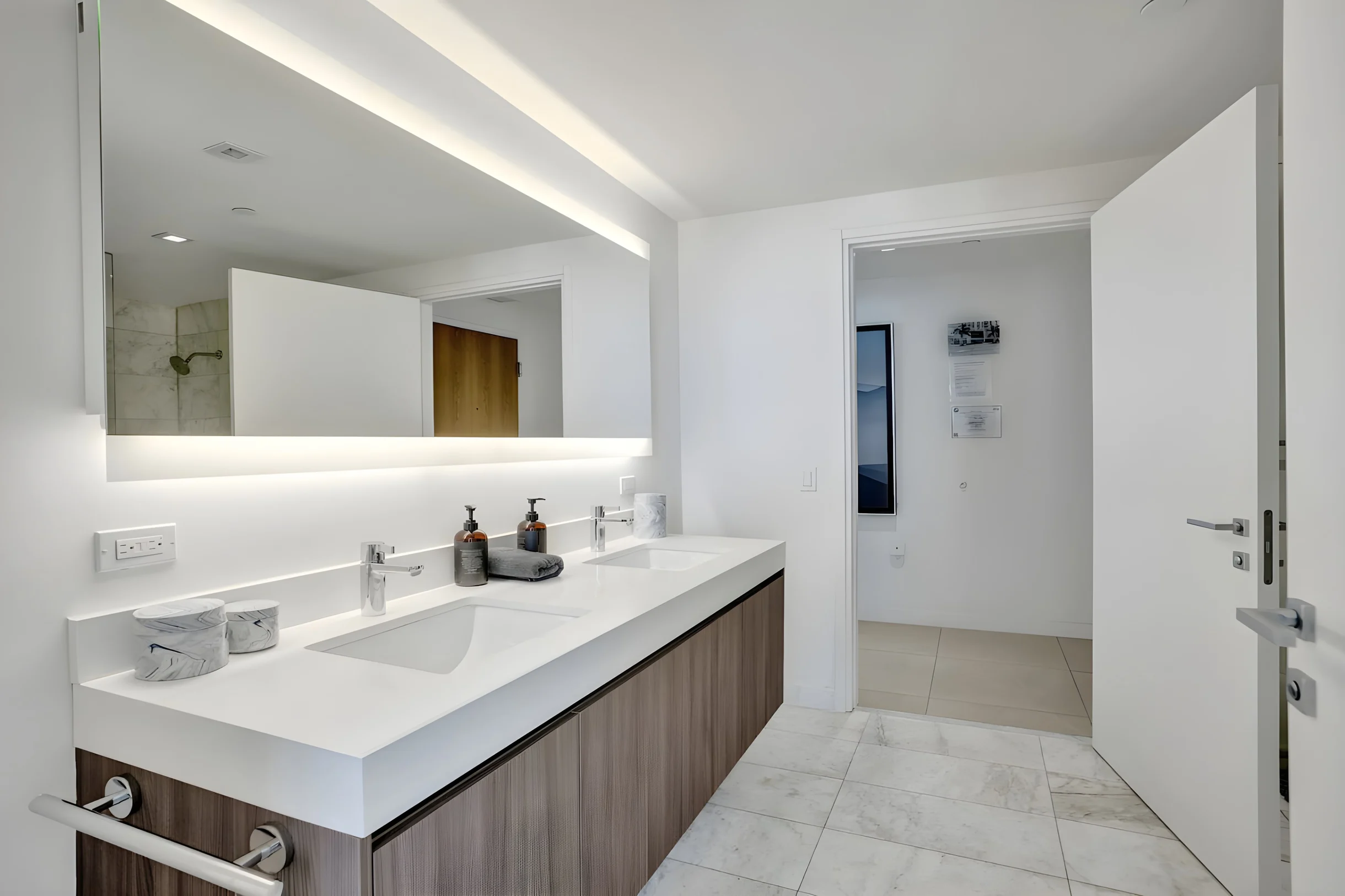 Exclusive Beachside Condo with 5-Star Amenities #18