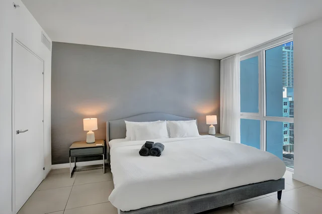 Bedroom 1 image 1
