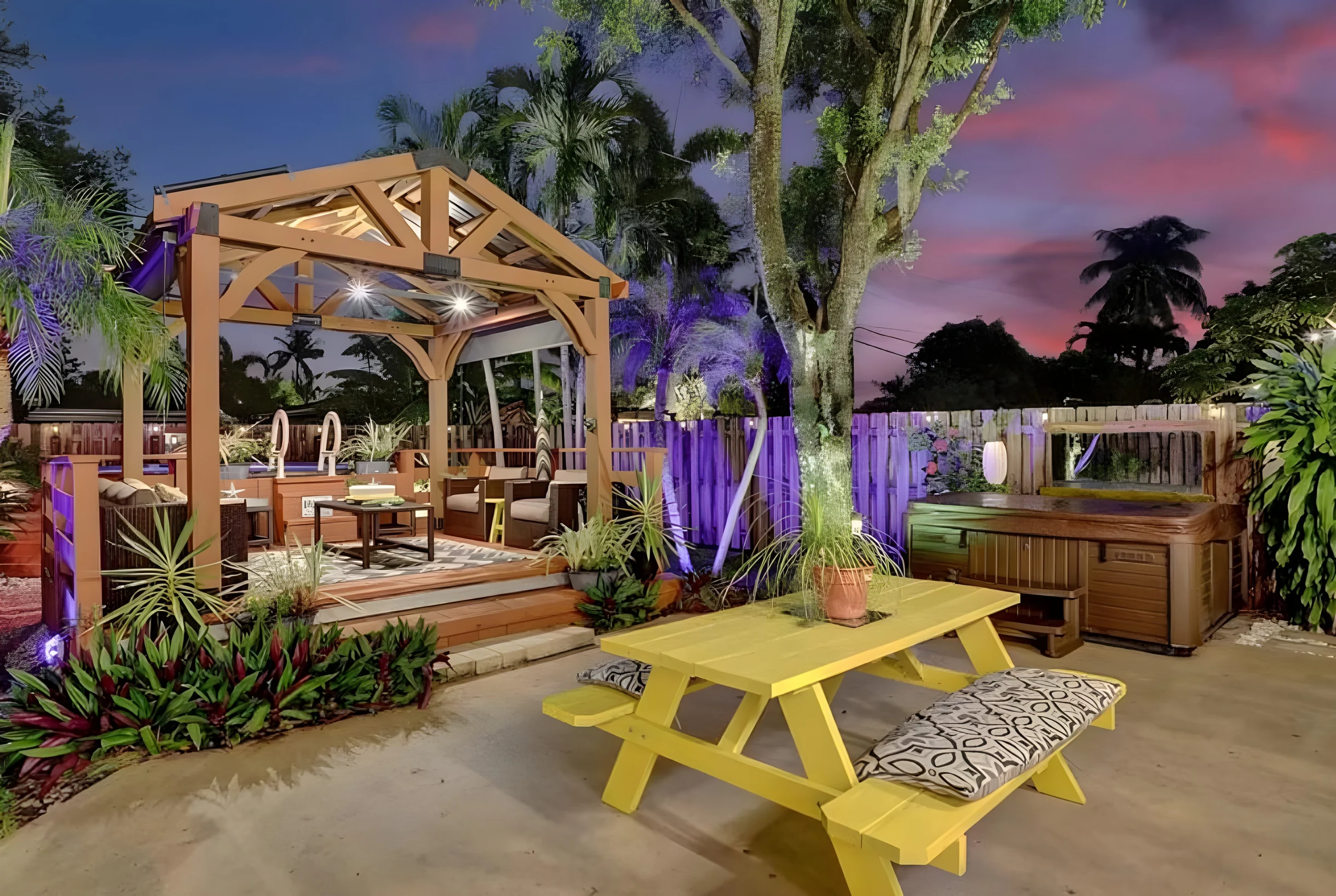 Mid-Century Chic | Pool & Hot Tub | Skyview Loft #4