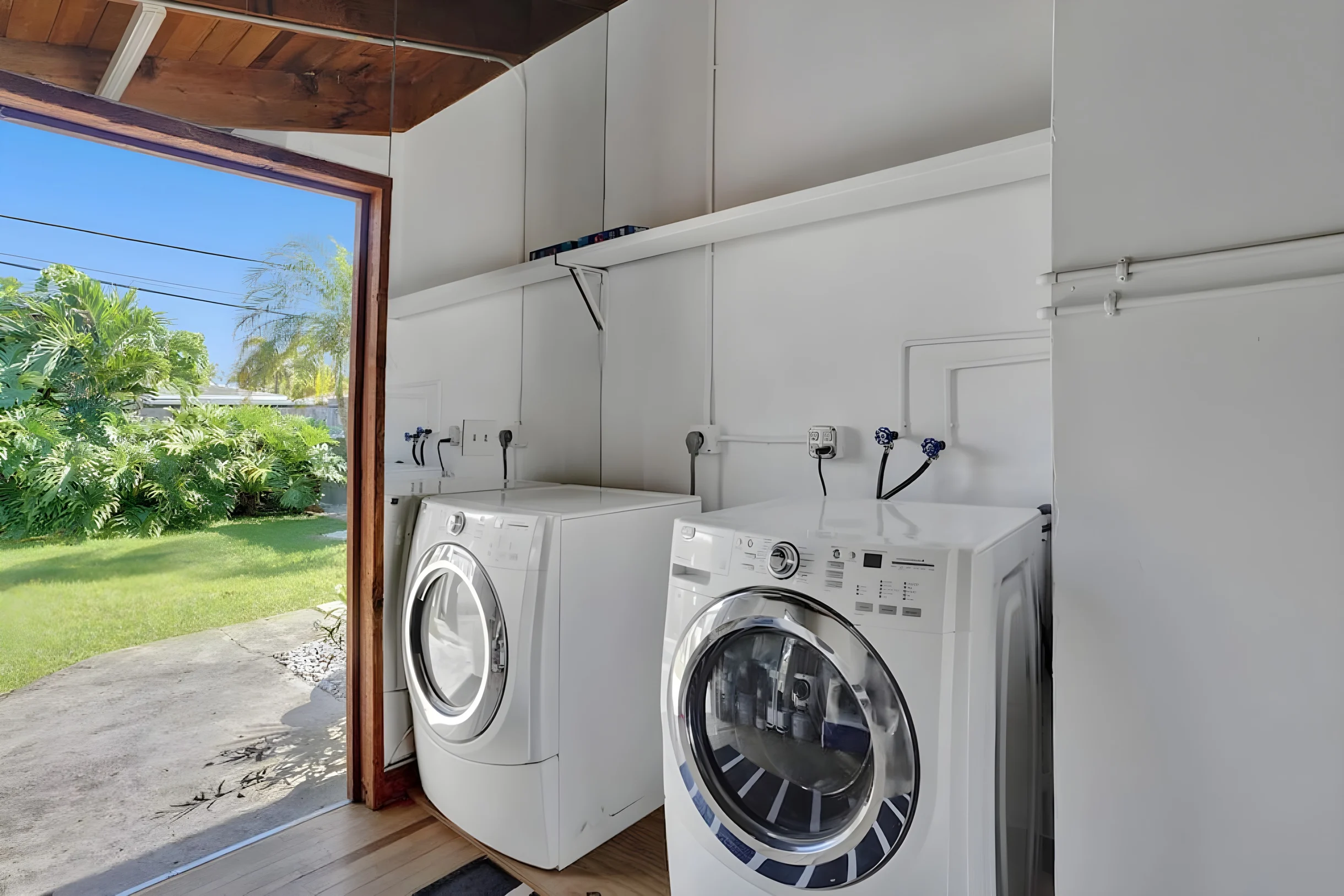 Mid-Century Chic | Pool & Hot Tub | Skyview Loft #19
