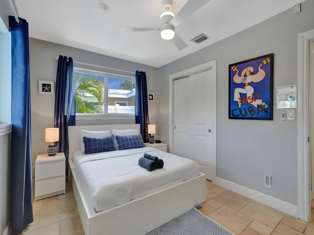 Bedroom 1 image 1