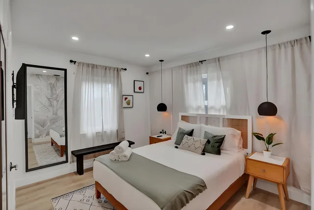 Bedroom 1 image 1