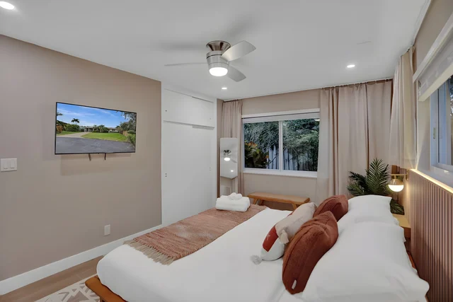 Bedroom 3 image 1