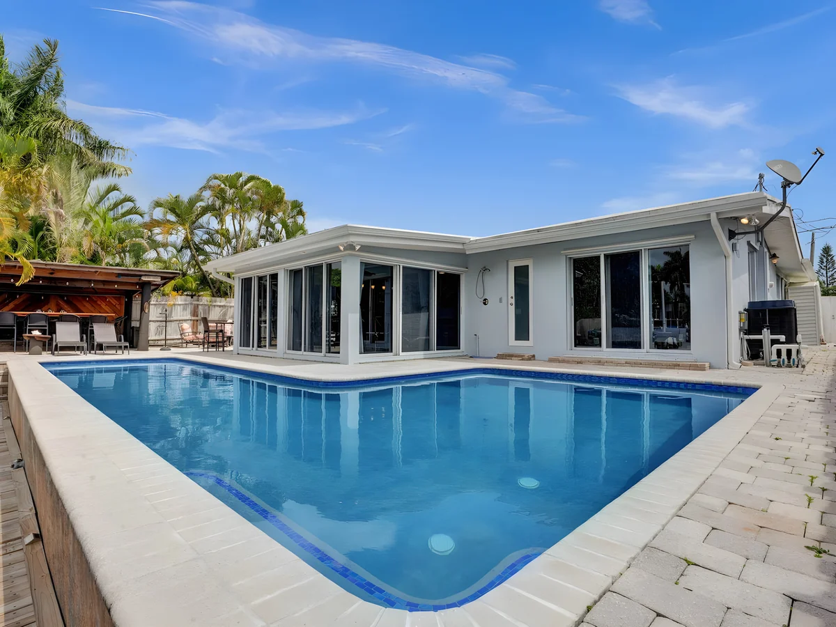 Home in Fort Lauderdale property photo 4