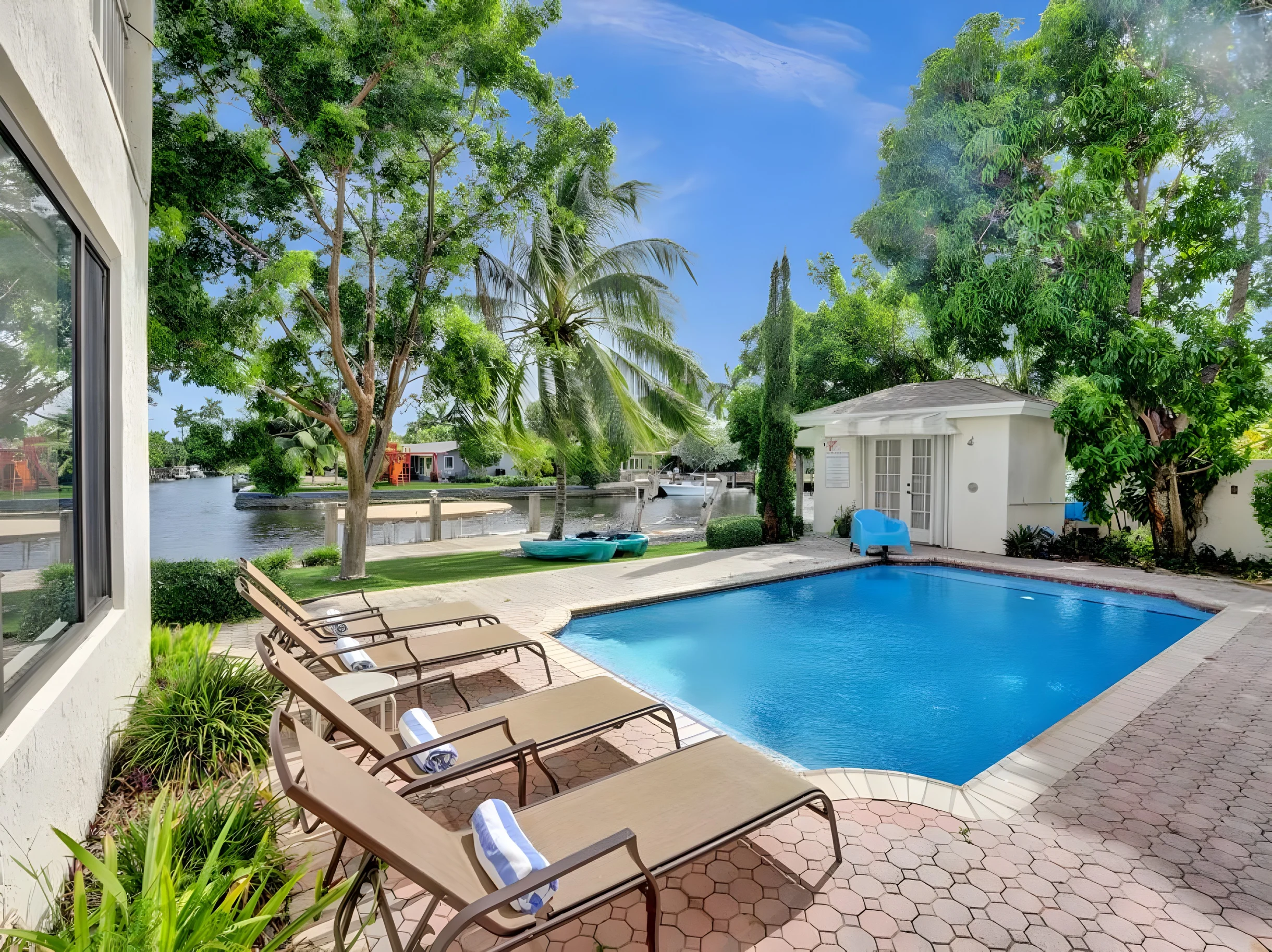 Waterfront Heated Saltwater Pool & Kayaks #44