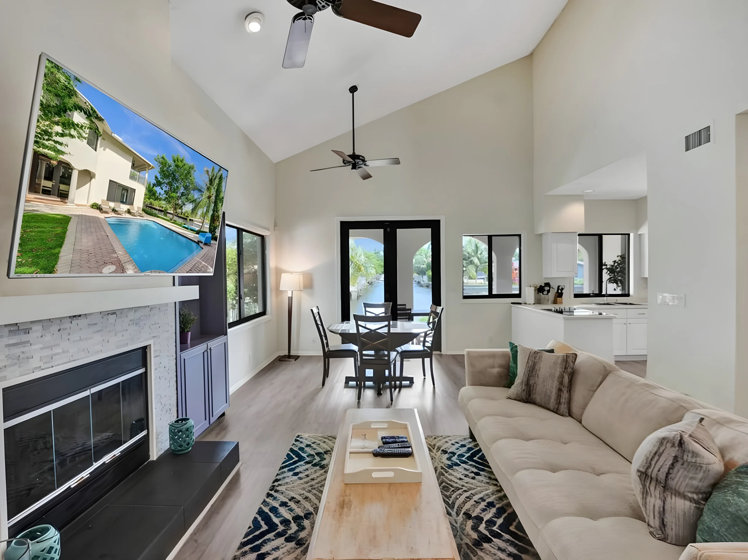 Waterfront Heated Saltwater Pool & Kayaks #2