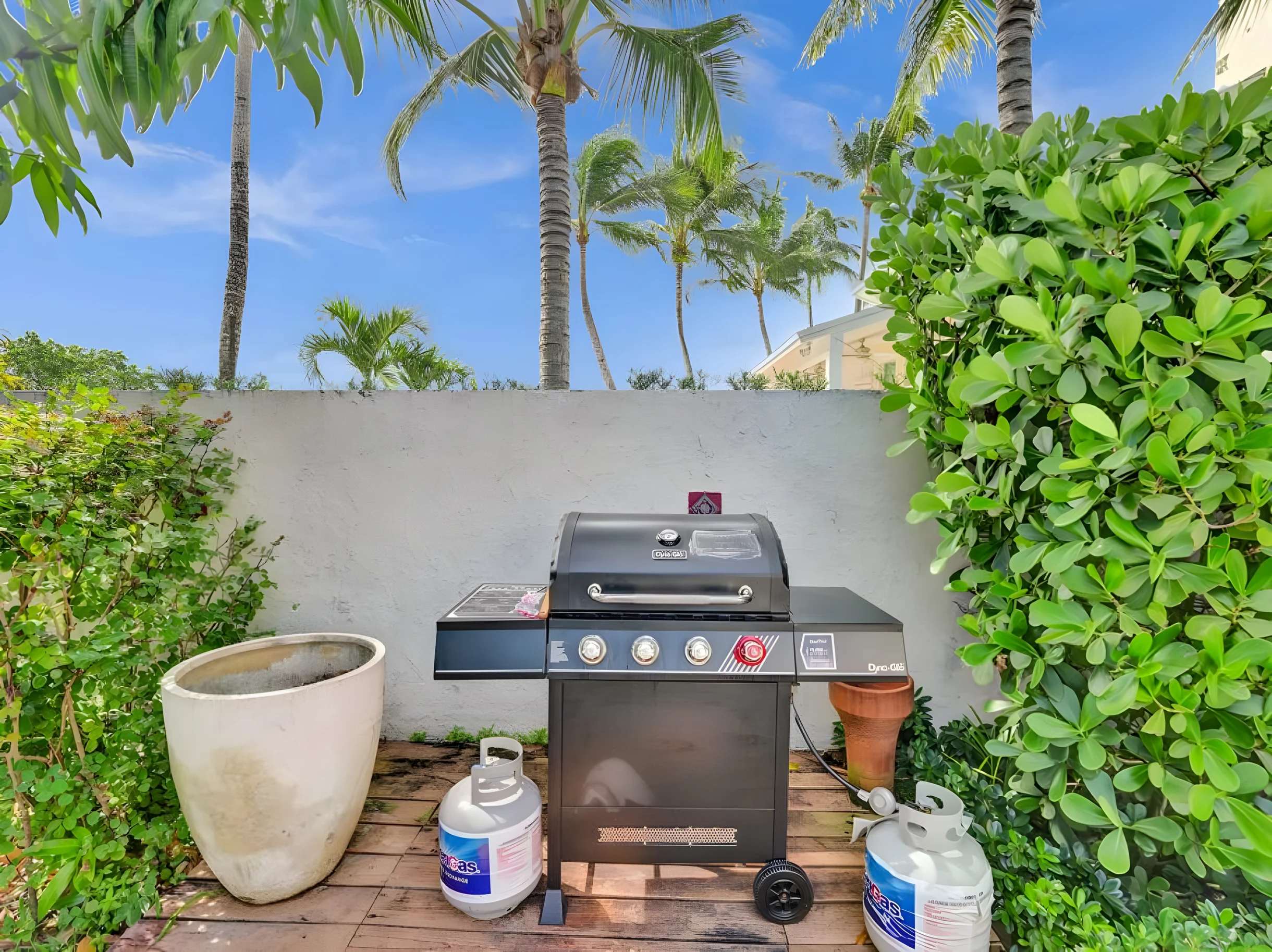 Waterfront Heated Saltwater Pool & Kayaks #34