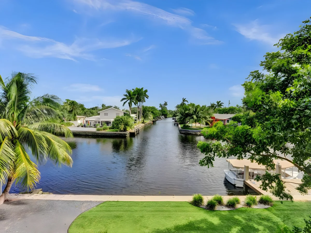 Wander Wilton Manors Shores