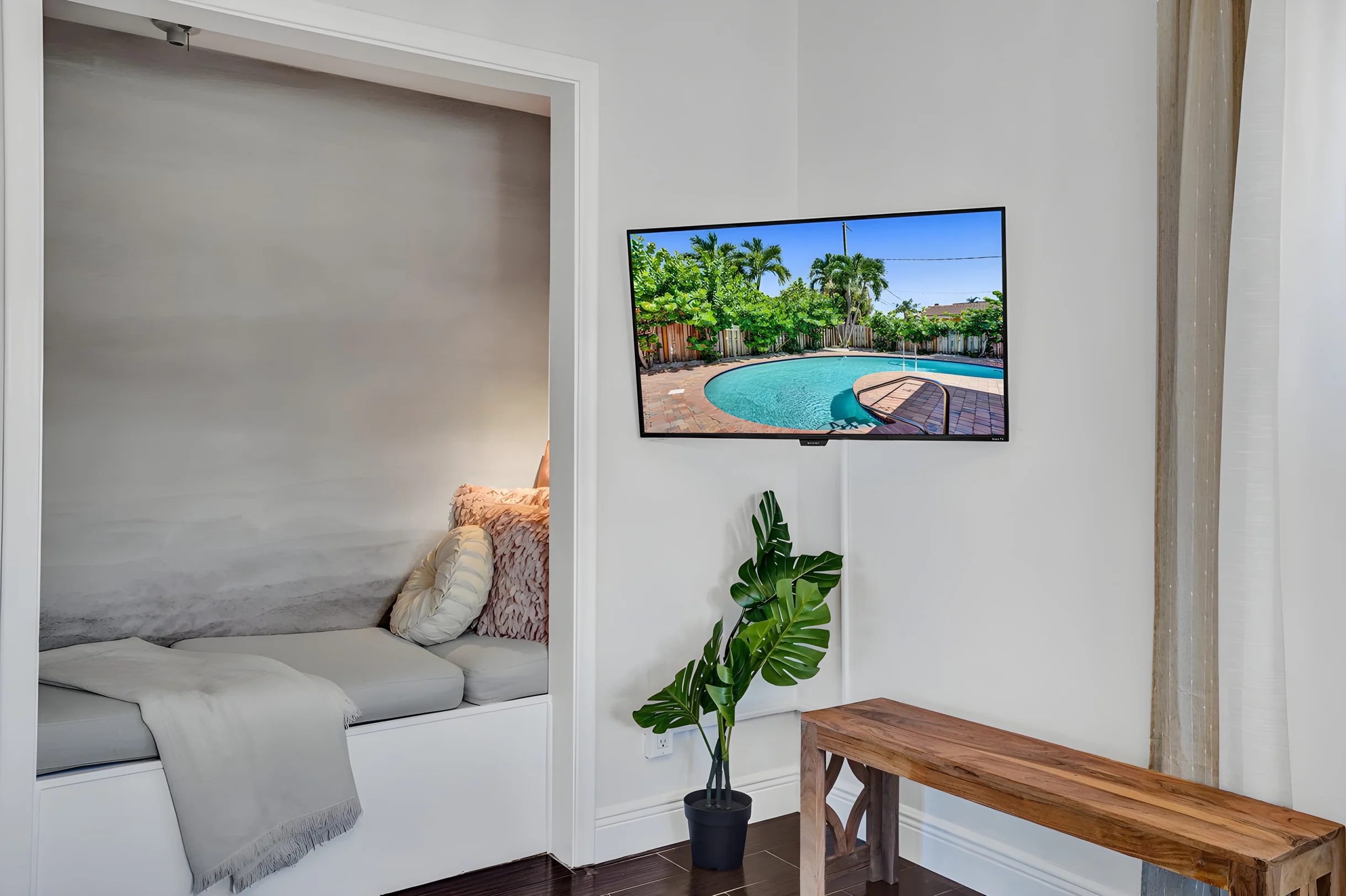 Family Beach Home. Pool & BBQ #32