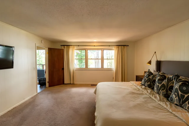 Bedroom 3 image 1