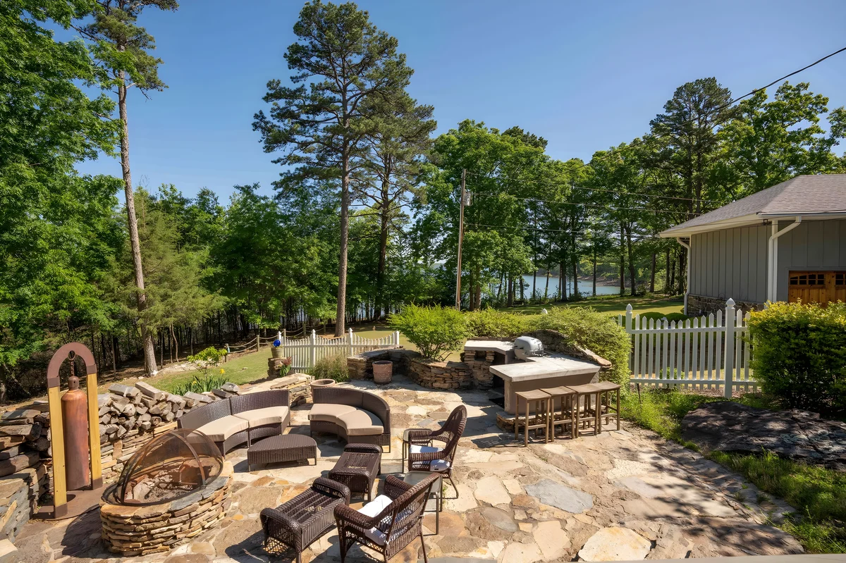 Home in Heber Springs property photo 2