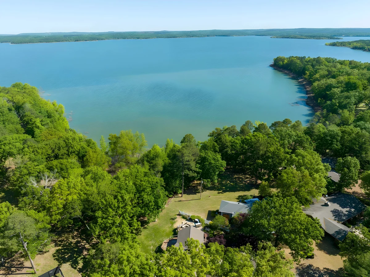 Home in Heber Springs property photo 4